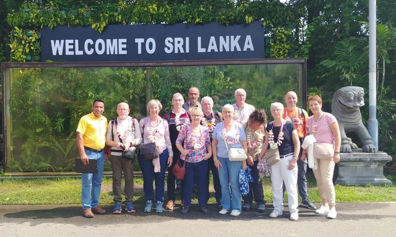 Unforgettable moments with happy travelers